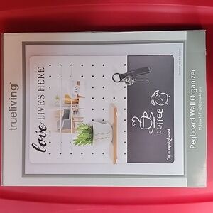 New 2-in-1 Pegboard & Chalkboard Wall Organizer